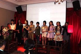 制作与网红的合影,揭秘制作网红合影的幕后故事