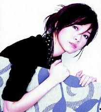 美女主播侯,闪耀荧屏的魅力女神